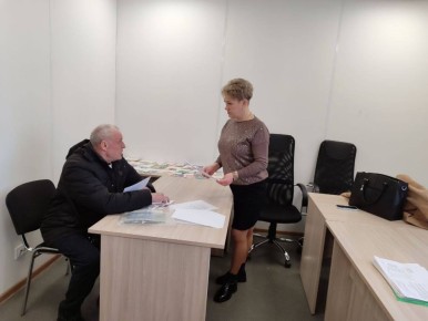 04 марта 2026 года провели встречи с населением депутаты Ясиноватского муниципального совета партии "Единая Россия" Елена Исаенко, Ольга Безуглая, Валерий Аксенов и Антон Никитин