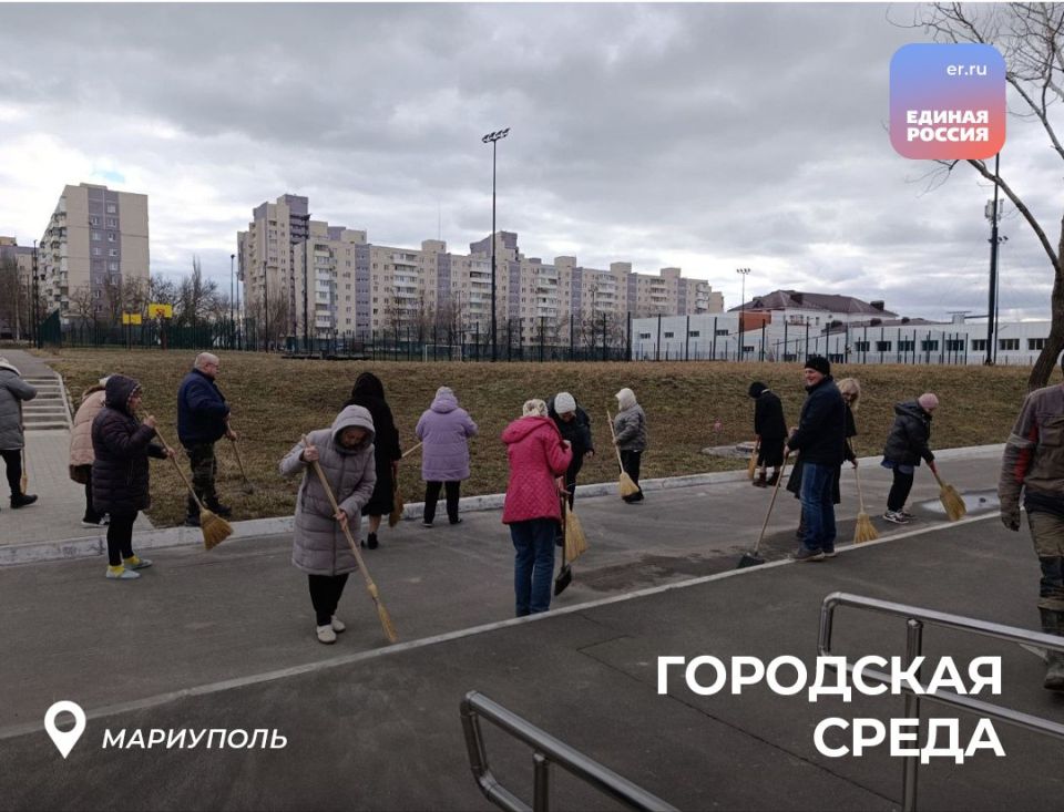 Чисто там, где убираем. В районе прошёл субботник, объединивший тех, кому небезразличен порядок в родном городе Чисто там, где убираем. В районе прошёл субботник, объединивший тех, кому небезразличен порядок в родном городе