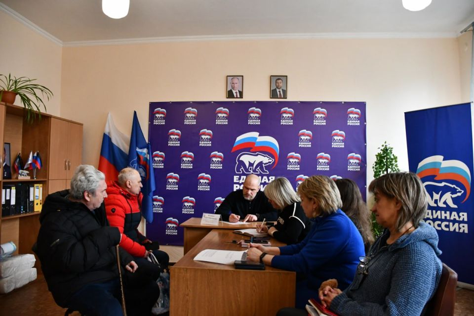 Сергей Желновач: 3 марта в общественной приемной Всероссийской политической партии «Единая Россия» провел прием граждан Сергей Желновач: 3 марта в общественной приемной Всероссийской политической партии «Единая Россия» провел прием граждан