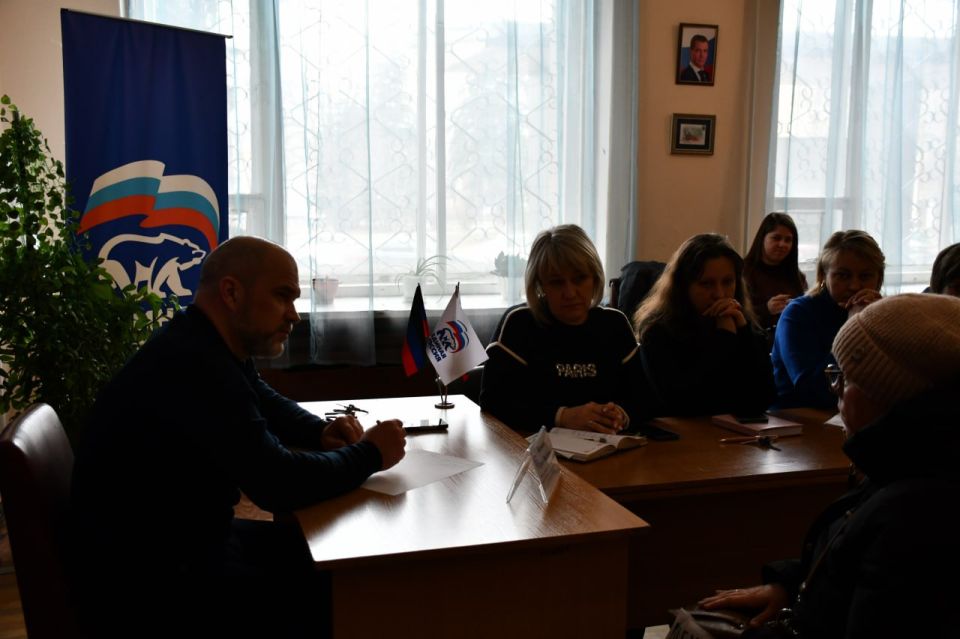 Сергей Желновач: 3 марта в общественной приемной Всероссийской политической партии «Единая Россия» провел прием граждан Сергей Желновач: 3 марта в общественной приемной Всероссийской политической партии «Единая Россия» провел прием граждан