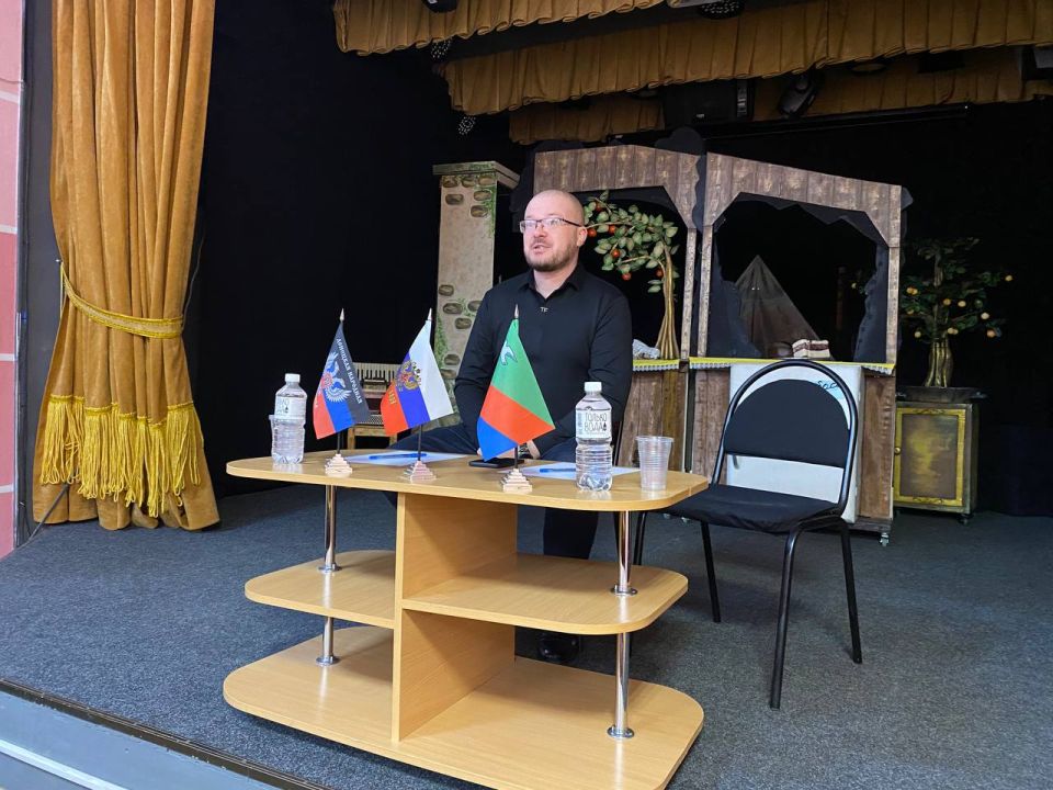 Иван Приходько: В Центрально-Городском районе Горловки прошла встреча с трудовым коллективом Иван Приходько: В Центрально-Городском районе Горловки прошла встреча с трудовым коллективом