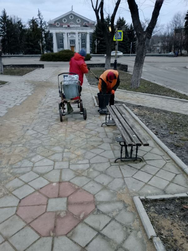 Александр Пеняев: За 04.03.2026 работниками МУП АГЯ "ЖЭК" выполнена уборка территорий г. Ясиноватая и г. Авдеевка Александр Пеняев: За 04.03.2026 работниками МУП АГЯ "ЖЭК" выполнена уборка территорий г. Ясиноватая и г. Авдеевка