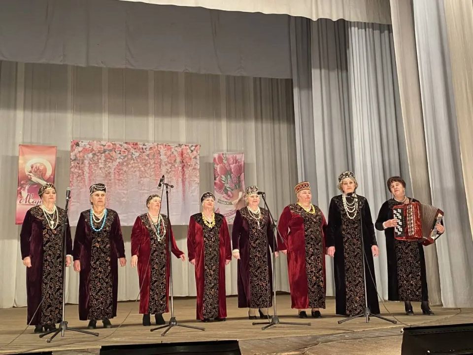 Сегодня, 5 марта, в преддверии Международного женского дня, в рамках проекта Единая Россия "Культура Малой Родины" в городском Дворце культуры прошёл праздничный концерт «Есть в Марте день особый»! Сегодня, 5 марта, в преддверии Международного женского дня, в рамках проекта Единая Россия "Культура Малой Родины" в городском Дворце культуры прошёл праздничный концерт «Есть в Марте день особый»!