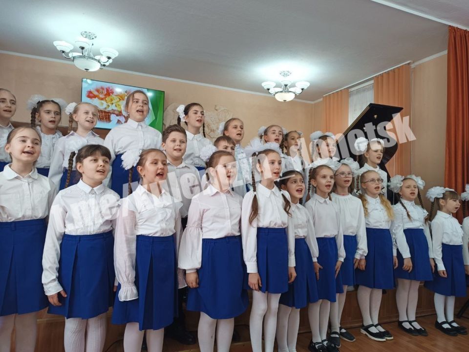 В школе искусств №6 в рамках проекта «Культура малой родины» партии «Единая Россия» состоялся концерт, посвященный Международному женскому дню «Весна —источник вдохновения»! В школе искусств №6 в рамках проекта «Культура малой родины» партии «Единая Россия» состоялся концерт, посвященный Международному женскому дню «Весна —источник вдохновения»!