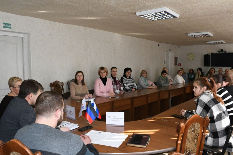 Депутаты Шахтерского муниципального округа отчитались о проделанной работе в минувшем году Депутаты Шахтерского муниципального округа отчитались о проделанной работе в минувшем году