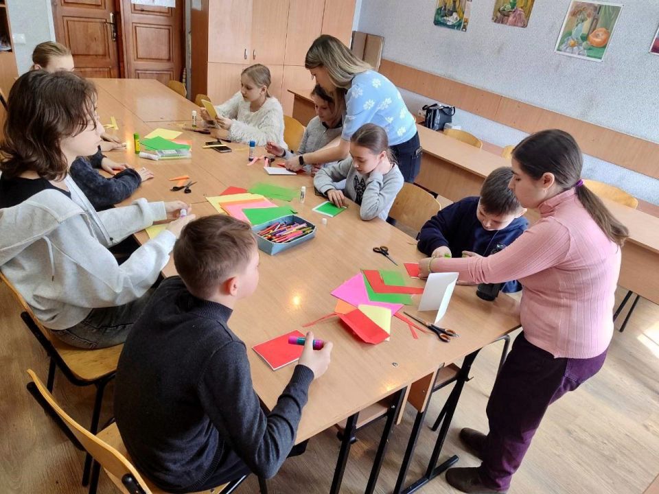 Дети из семей адресатов филиала фонда приняли участие в мастер-классе ко Дню 8 Марта Дети из семей адресатов филиала фонда приняли участие в мастер-классе ко Дню 8 Марта