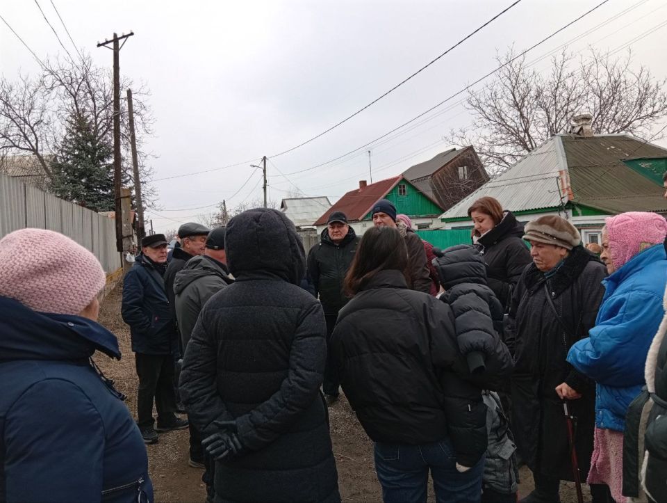 Валентин Левченко: Совместно с депутатом Донецкого городского совета фракции Единой России Сергеем Скидановым, провели встречу с жителями ул.Зои Космодемьянской микрорайона "Гладковка" Валентин Левченко: Совместно с депутатом Донецкого городского совета фракции Единой России Сергеем Скидановым, провели встречу с жителями ул.Зои Космодемьянской микрорайона "Гладковка"