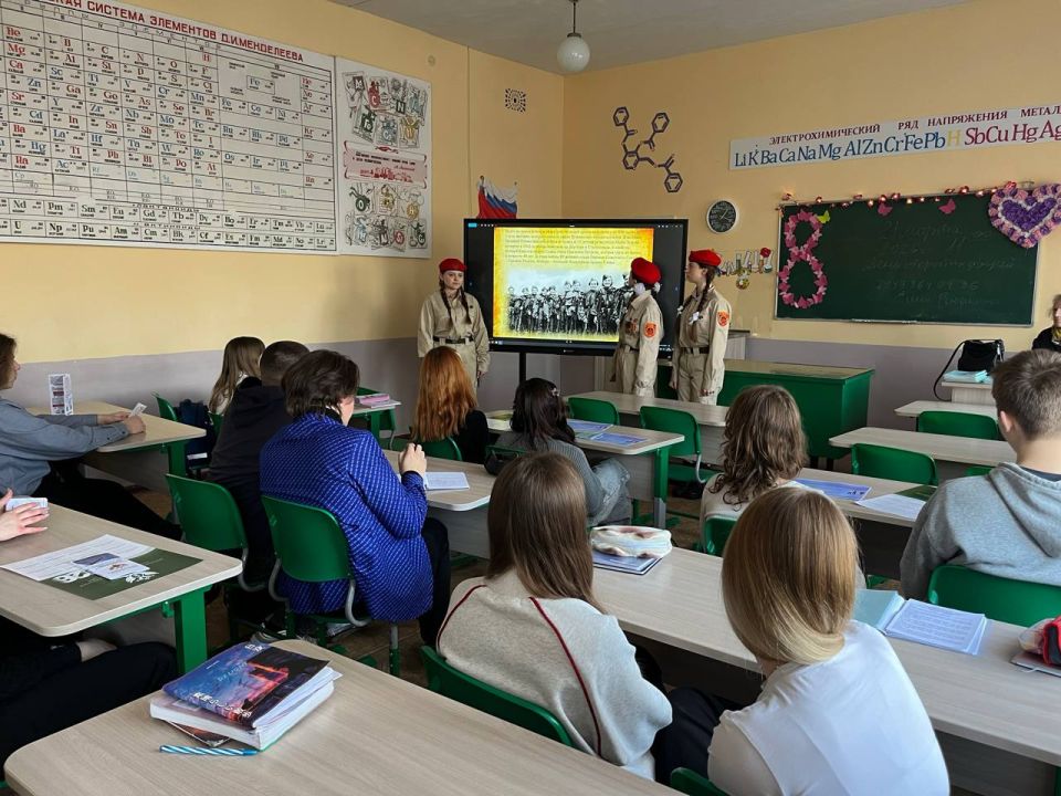 У войны не женское лицо: Урок мужества от юнармейцев У войны не женское лицо: Урок мужества от юнармейцев