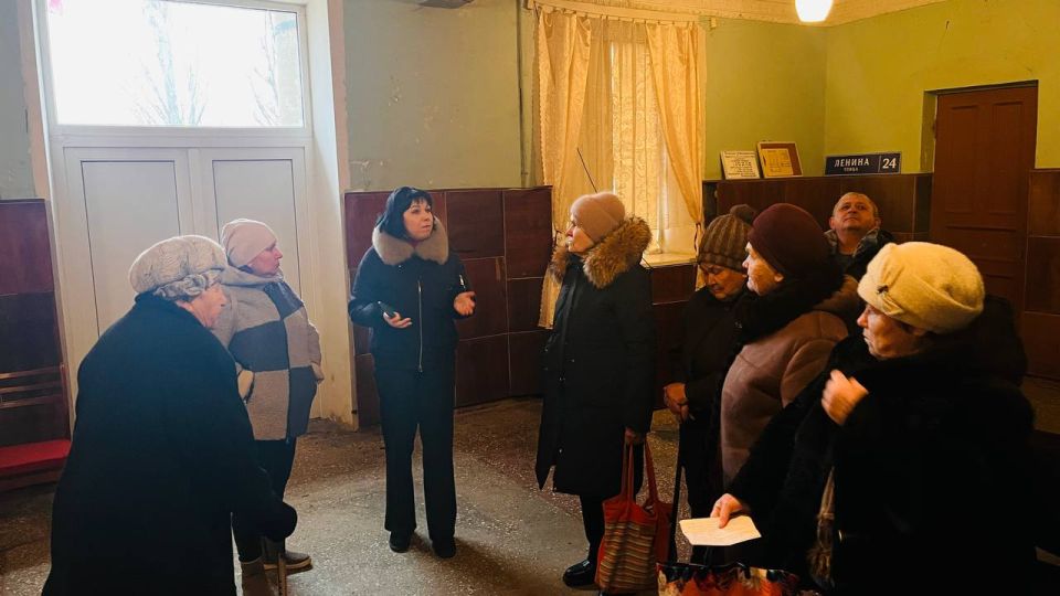 Начальник Коньковского территориального отдела встретилась с жителями Начальник Коньковского территориального отдела встретилась с жителями