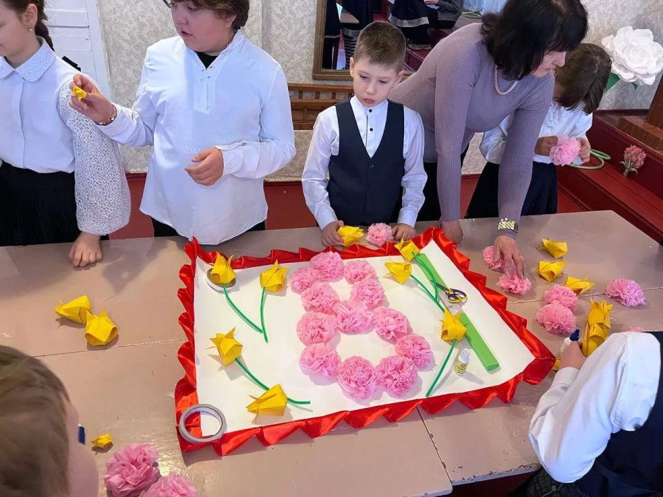 Праздничное мероприятие «Волшебство весны» Праздничное мероприятие «Волшебство весны»