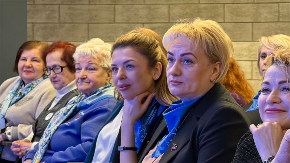Есть результат: на полях республиканского партийного форума единороссов отчитались о работе Женского движения Есть результат: на полях республиканского партийного форума единороссов отчитались о работе Женского движения