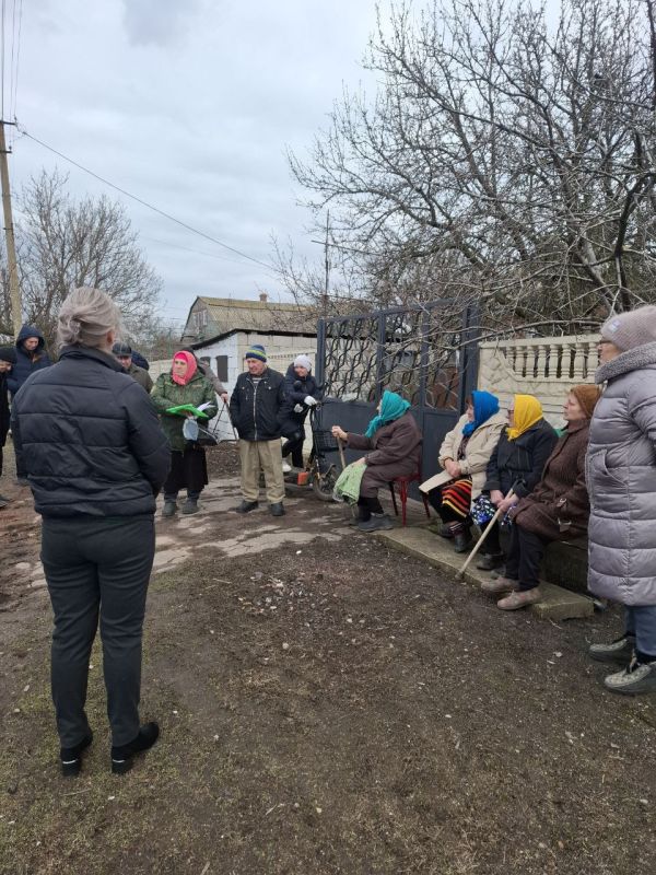 Начальник Коньковского территориального отдела встретилась с жителями Начальник Коньковского территориального отдела встретилась с жителями
