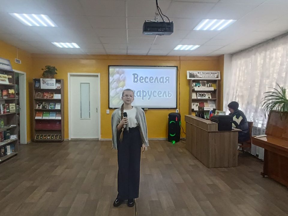 В библиотеке Кировского прошло мероприятие к Международному женскому дню В библиотеке Кировского прошло мероприятие к Международному женскому дню