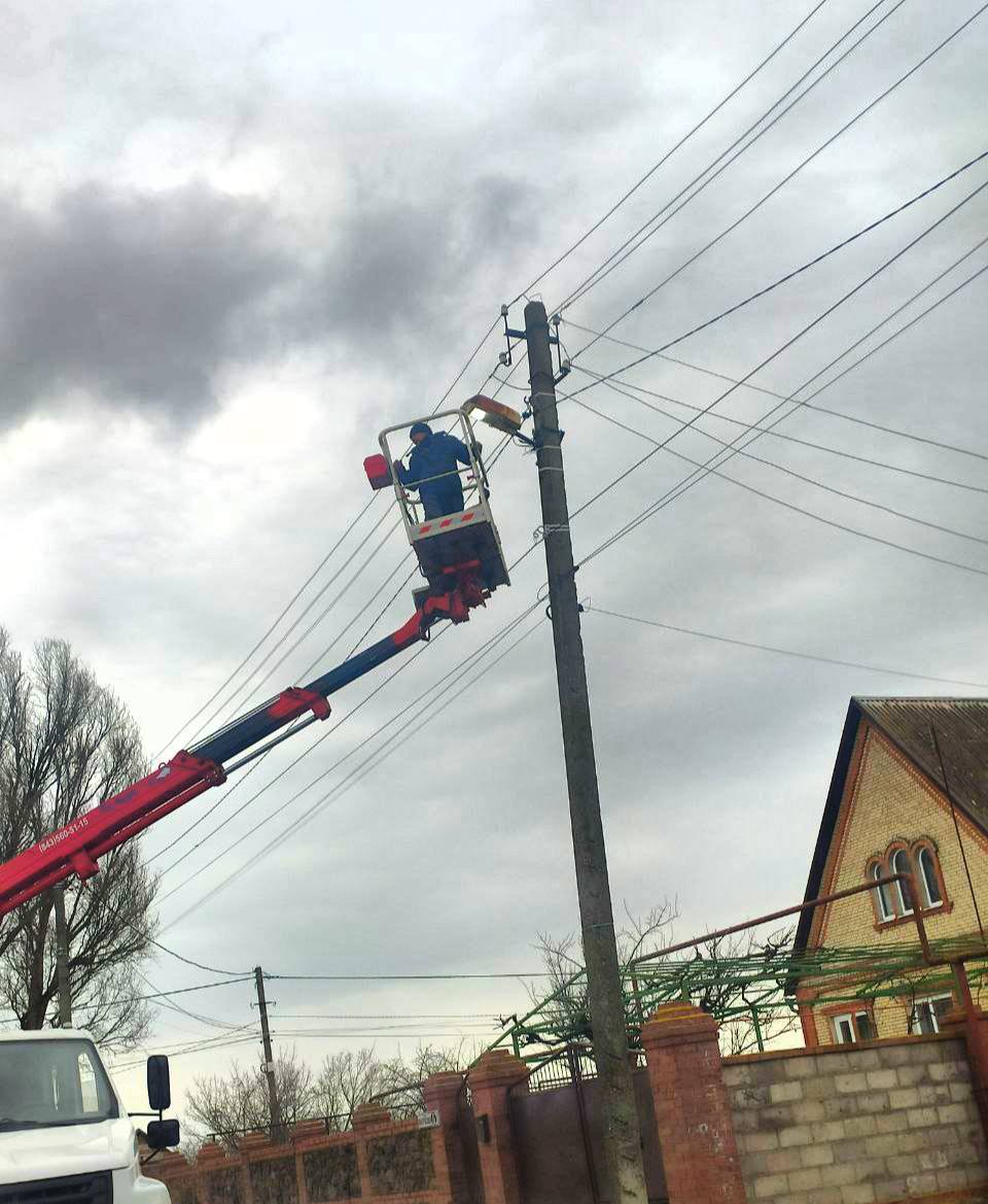 Борис Трима: 4 марта бригады МБУ «СБ Вектор»трудились сразу по нескольким направлениям — от ремонта света до уборки общественных пространств Борис Трима: 4 марта бригады МБУ «СБ Вектор»трудились сразу по нескольким направлениям — от ремонта света до уборки общественных пространств