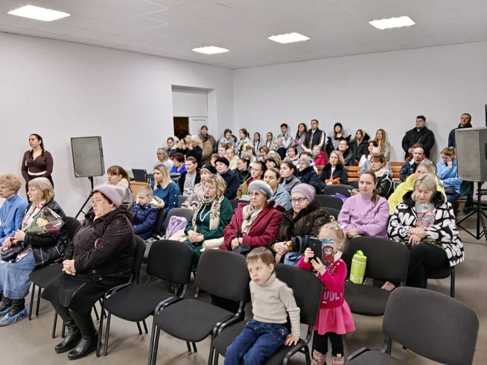 сегодня , 5 марта, на базе дворца культуры им. М.И. Калинина «МБУ ДК им. Воровского», по партийному проекту «Старшее поколение», прошел праздничный концерт, посвященный Международному женскому дню - 8 марта, для жен... сегодня , 5 марта, на базе дворца культуры им. М.И. Калинина «МБУ ДК им. Воровского», по партийному проекту «Старшее поколение», прошел праздничный концерт, посвященный Международному женскому дню - 8 марта, для жен...