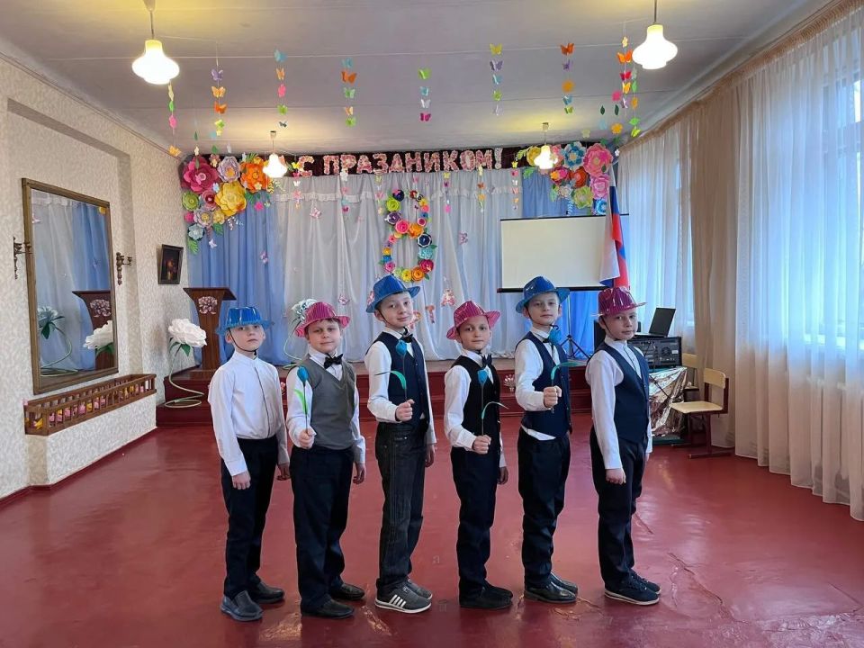 Праздничное мероприятие «Волшебство весны» Праздничное мероприятие «Волшебство весны»