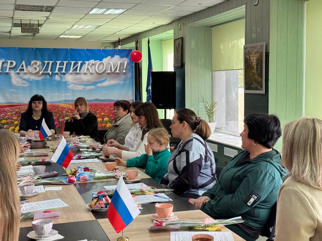 В Мангушском округе прошла встреча женсовета с жительницами: открытый диалог о важном