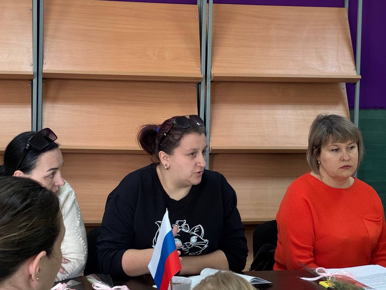 В Мангушском округе прошла встреча женсовета с жительницами: открытый диалог о важном В Мангушском округе прошла встреча женсовета с жительницами: открытый диалог о важном