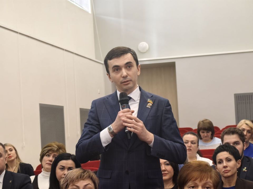 Главными результатами сессии «Дети Донбасса» республиканского форума «Единой России» стали предложения о строительстве республиканской детской больницы и обеспечение возможности для приема в детские сады ДНР с 6-месячного... Главными результатами сессии «Дети Донбасса» республиканского форума «Единой России» стали предложения о строительстве республиканской детской больницы и обеспечение возможности для приема в детские сады ДНР с 6-месячного...