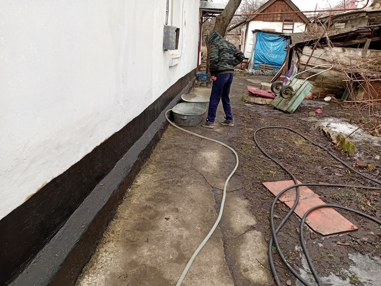 В Кировском внутригородском районе при поддержке региона-шефа Московская область продолжается подвоз воды для жителей домов, в которые в установленный графиком день не поступила вода В Кировском внутригородском районе при поддержке региона-шефа Московская область продолжается подвоз воды для жителей домов, в которые в установленный графиком день не поступила вода