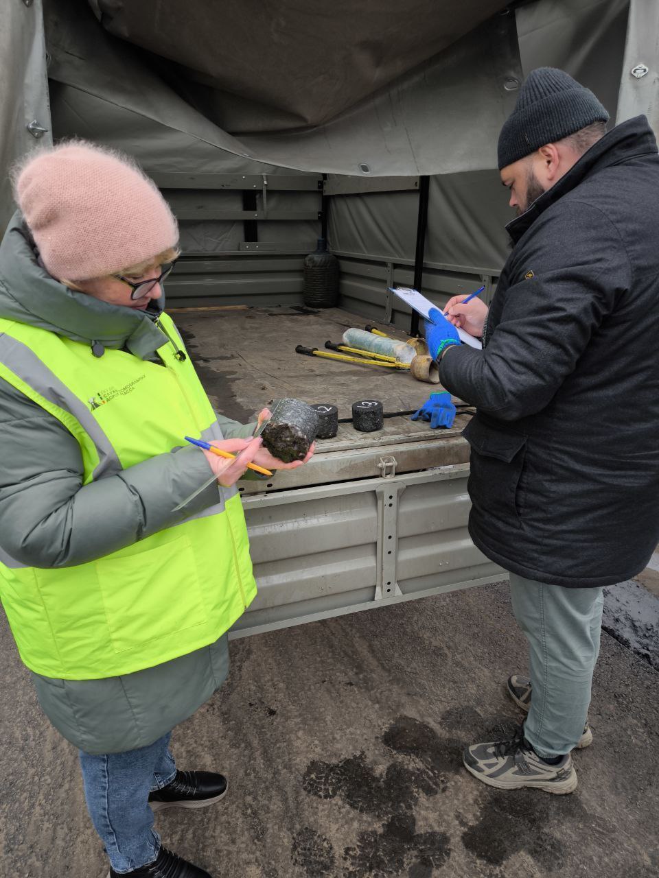 Александр Бондаренко: По ряду участков межмуниципальных дорог началась первая в этом году укладка асфальтобетона Александр Бондаренко: По ряду участков межмуниципальных дорог началась первая в этом году укладка асфальтобетона