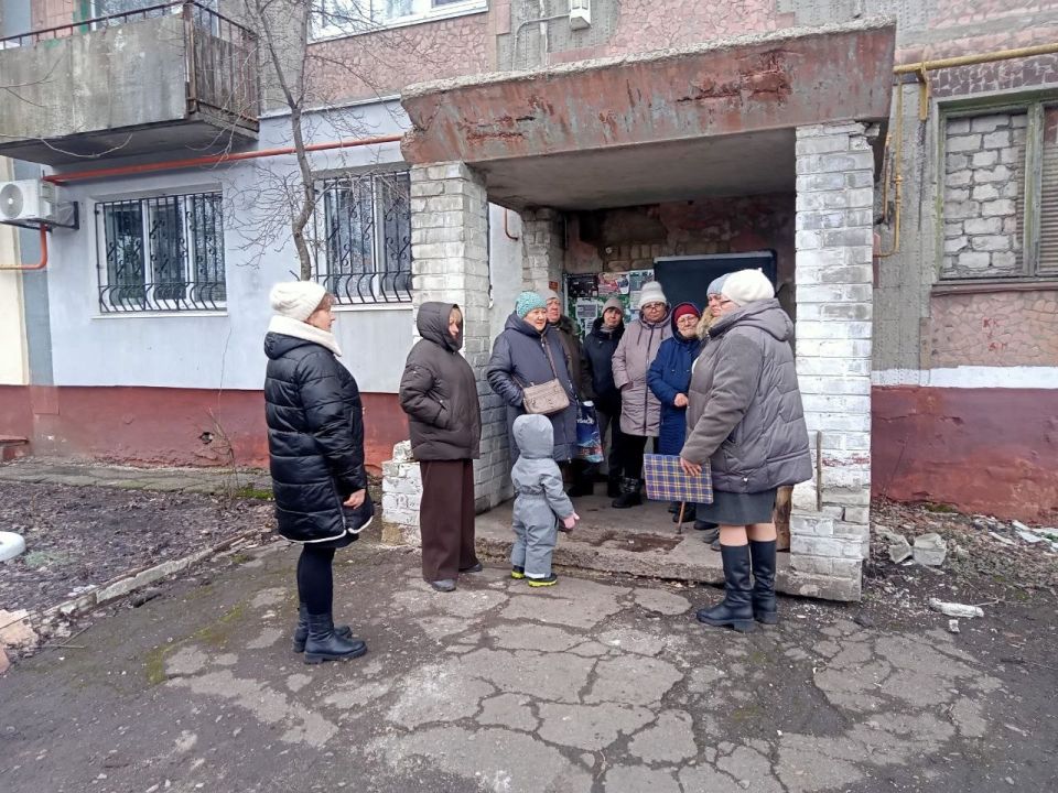 Иван Приходько: В Калининском районе города Горловка продолжает работу партийный проект Единой России «Управдом» Иван Приходько: В Калининском районе города Горловка продолжает работу партийный проект Единой России «Управдом»
