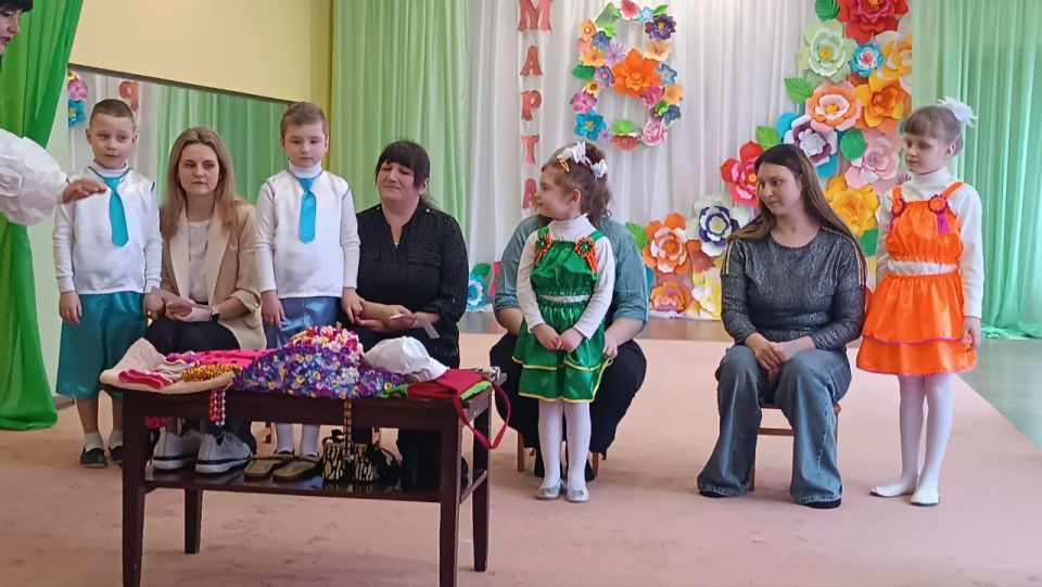 Весна — время пробуждения природы, ярких красок и, конечно же, самого доброго и нежного праздника 8 Марта Весна — время пробуждения природы, ярких красок и, конечно же, самого доброго и нежного праздника 8 Марта