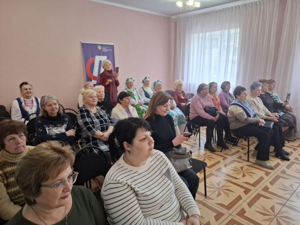 В Харцызске провели мероприятие, посвященное Международному женскому дню В Харцызске провели мероприятие, посвященное Международному женскому дню