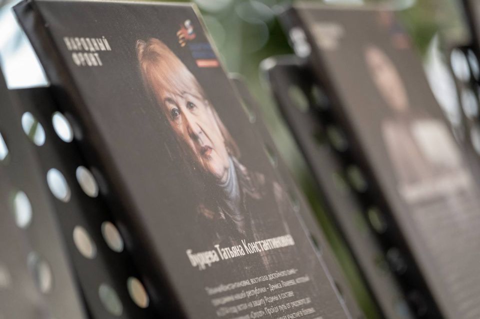 Наталья Никонорова: В преддверии 8 Марта с единомышленницами из «Женского движения «Единой России» провели акцию «Цветы мамам Героев» Наталья Никонорова: В преддверии 8 Марта с единомышленницами из «Женского движения «Единой России» провели акцию «Цветы мамам Героев»