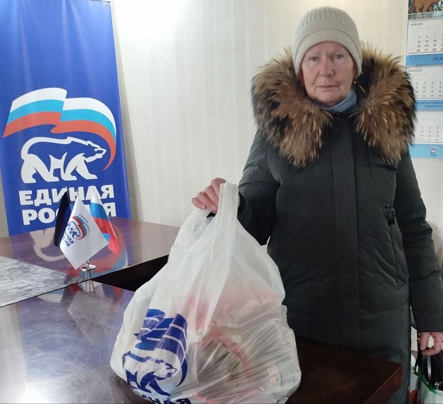 Сегодня, 6 марта, заместитель главы администрации городского округа Торез Александр Анатольевич Люлькович провел прием граждан в Общественной приемной партии «Единая Россия» Сегодня, 6 марта, заместитель главы администрации городского округа Торез Александр Анатольевич Люлькович провел прием граждан в Общественной приемной партии «Единая Россия»