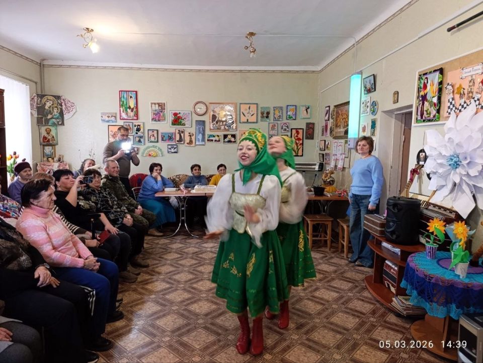 В городе Комсомольское прошел праздничный концерт «Самым милым и любимым», посвященный Международному женскому дню В городе Комсомольское прошел праздничный концерт «Самым милым и любимым», посвященный Международному женскому дню