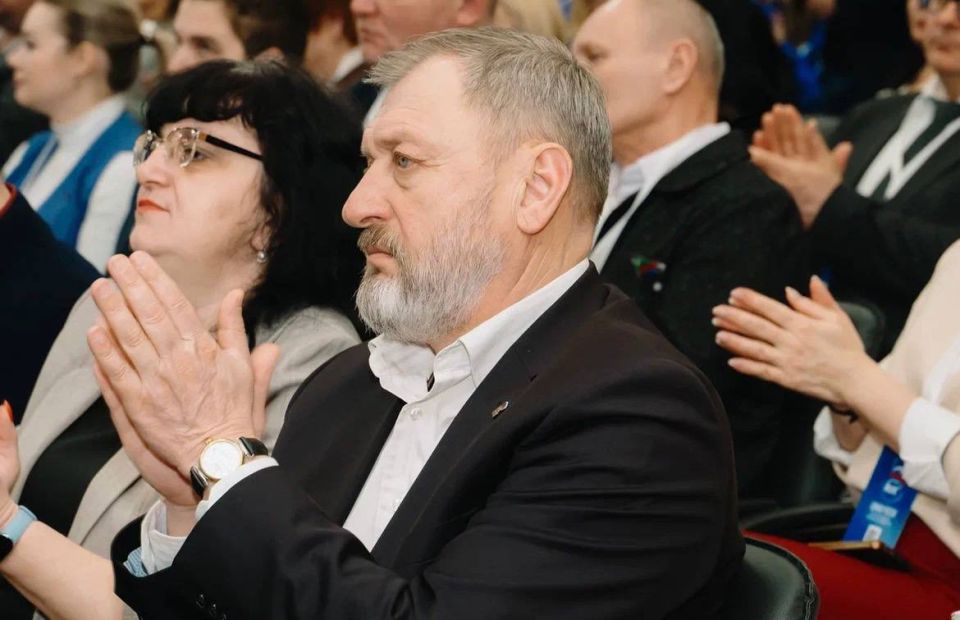 Делегация Мангушского округа приняла участие в форуме «Единой России» в Донецке Делегация Мангушского округа приняла участие в форуме «Единой России» в Донецке