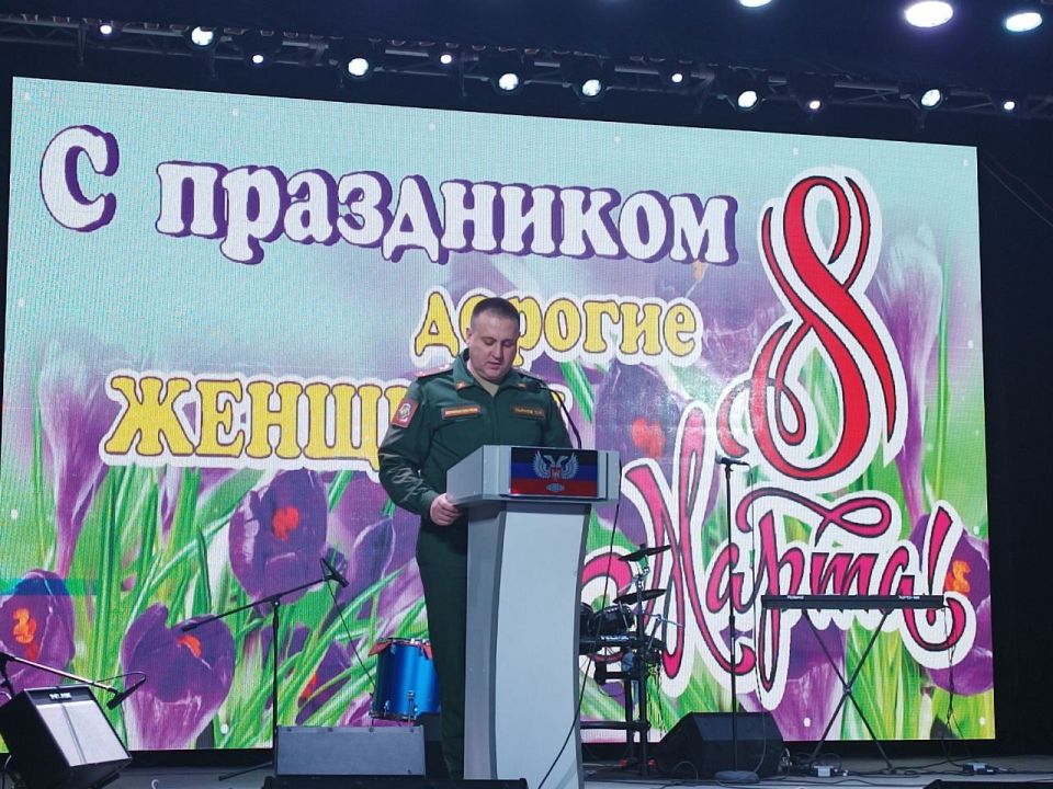 В преддверии Международного женского дня в Володарском Доме культуры состоялся праздничный концерт В преддверии Международного женского дня в Володарском Доме культуры состоялся праздничный концерт