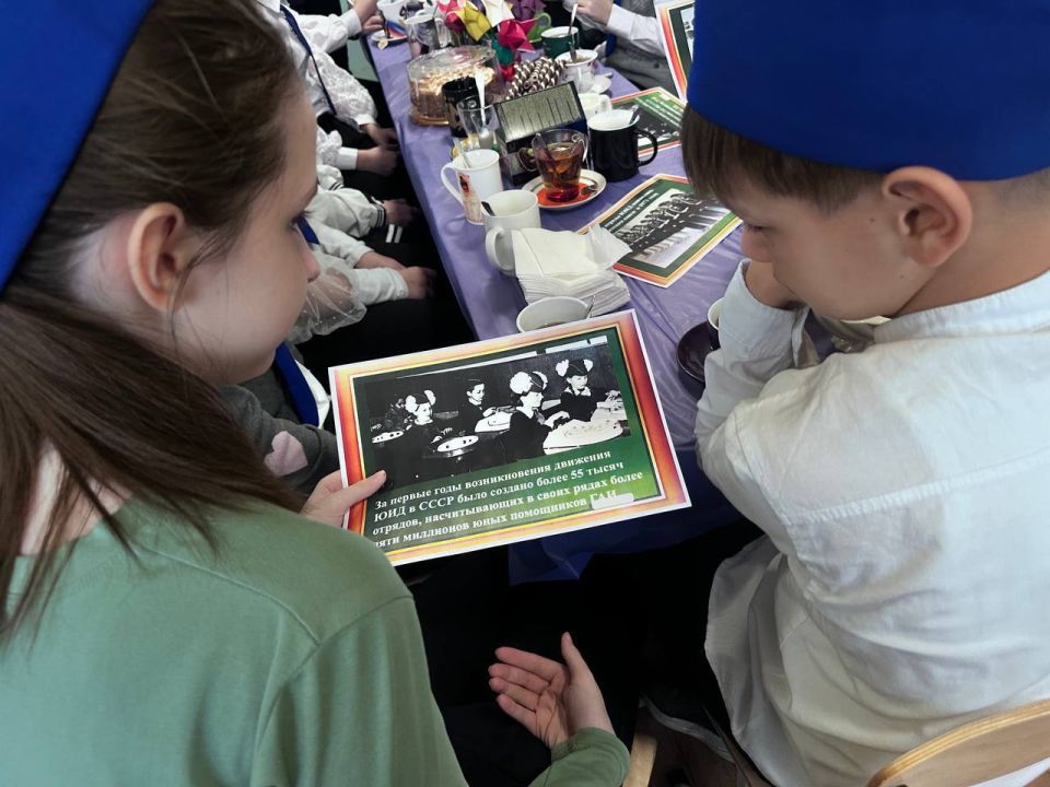 Сотрудники Госавтоинспекции провели праздничное мероприятие, посвященное Дню создания ЮИД