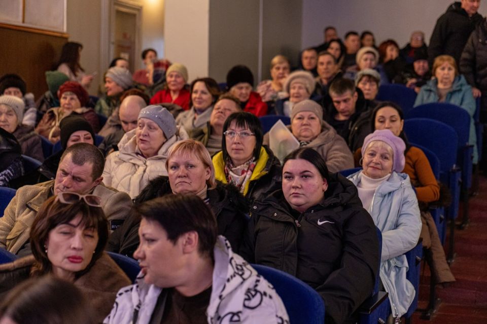 В рамках партийного проекта "Культура малой Родины" в МБУ «Клуб «Прогресс» г. о. Торез» прошел праздничный концерт «Мелодии весны. Для самых дорогих», посвященный милым женщинам, бабушкам и мамам В рамках партийного проекта "Культура малой Родины" в МБУ «Клуб «Прогресс» г. о. Торез» прошел праздничный концерт «Мелодии весны. Для самых дорогих», посвященный милым женщинам, бабушкам и мамам