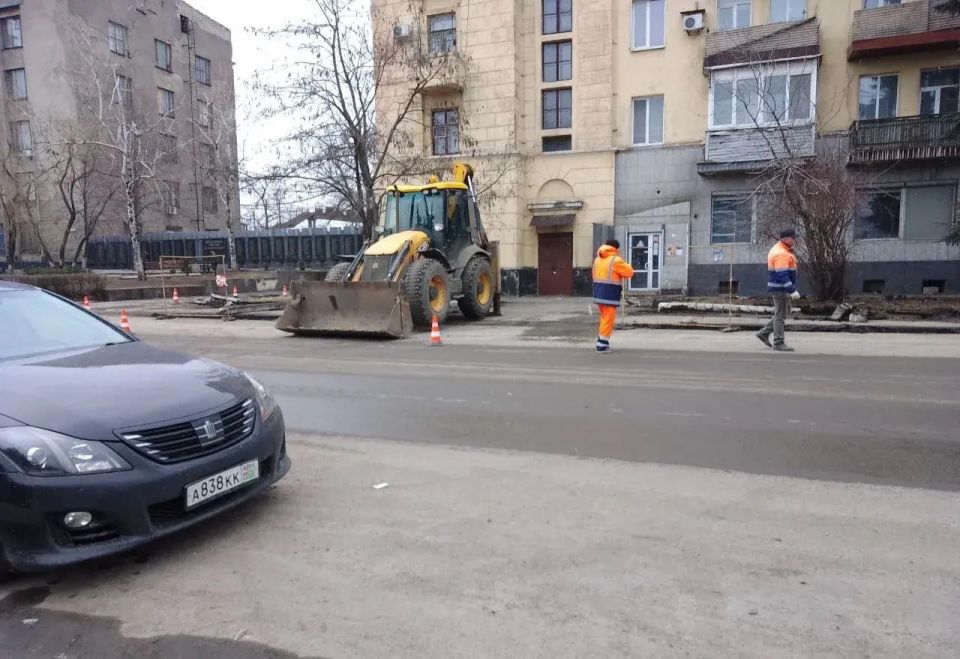В Дебальцево прошла подготовка к ремонту автодороги при поддержке Хабаровского края В Дебальцево прошла подготовка к ремонту автодороги при поддержке Хабаровского края