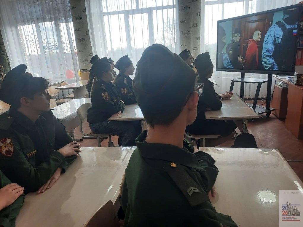 В школах Шахтерского округа провели мероприятия, направленные на предупреждение противоправного поведения среди детей и молодежи