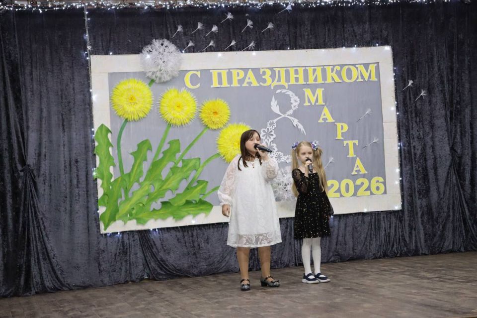 5 марта, в Юрьевском сельском клубе состоялся концерт «8 марта — день радости и красоты», посвященный Международному женскому дню, в рамках партийного проекта «Крепкая семья» 5 марта, в Юрьевском сельском клубе состоялся концерт «8 марта — день радости и красоты», посвященный Международному женскому дню, в рамках партийного проекта «Крепкая семья»