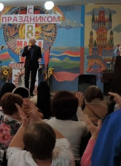 8 марта – Международный женский день, когда прекрасная половина человечества принимает подарки и поздравления 8 марта – Международный женский день, когда прекрасная половина человечества принимает подарки и поздравления