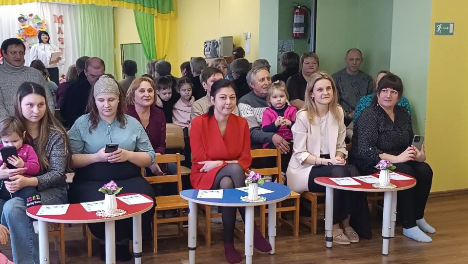 Весна — время пробуждения природы, ярких красок и, конечно же, самого доброго и нежного праздника 8 Марта Весна — время пробуждения природы, ярких красок и, конечно же, самого доброго и нежного праздника 8 Марта