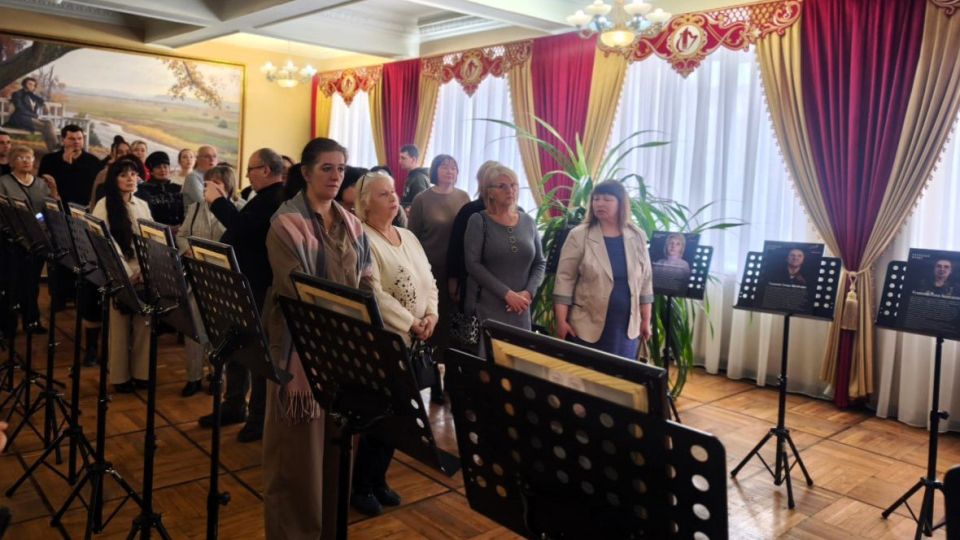 Филиал фонда «Защитники Отечества» открыл в Донецке фотовыставку «Мать Героя» Филиал фонда «Защитники Отечества» открыл в Донецке фотовыставку «Мать Героя»