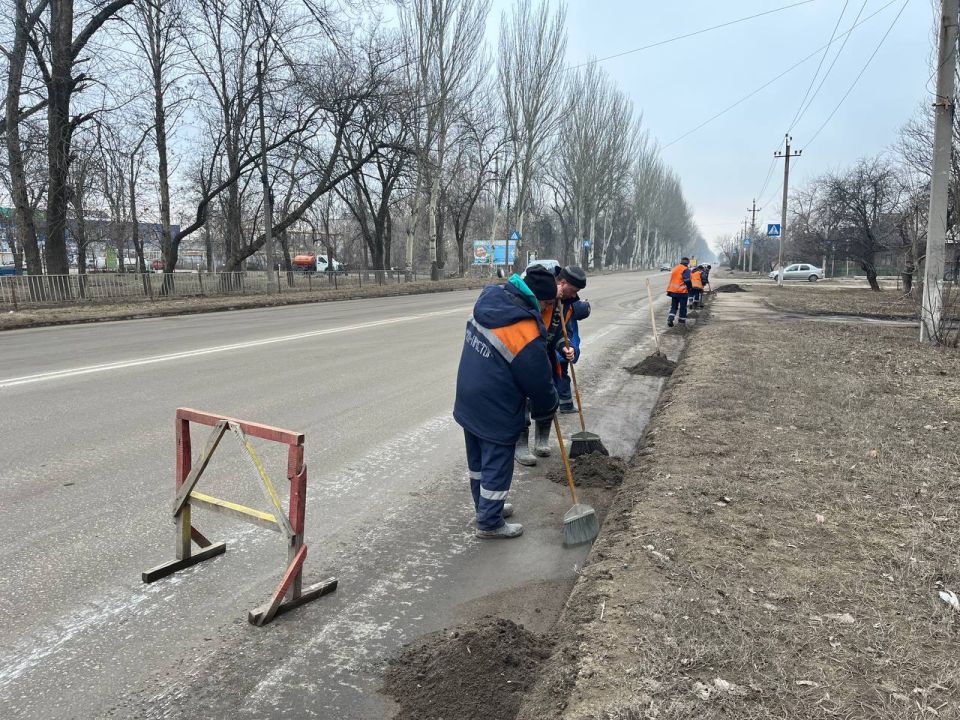 МУП «Простор» ежедневно выполняет все необходимые работы по содержанию городских улиц МУП «Простор» ежедневно выполняет все необходимые работы по содержанию городских улиц