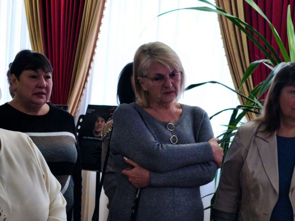 Филиал фонда «Защитники Отечества» открыл в Донецке фотовыставку «Мать Героя» Филиал фонда «Защитники Отечества» открыл в Донецке фотовыставку «Мать Героя»