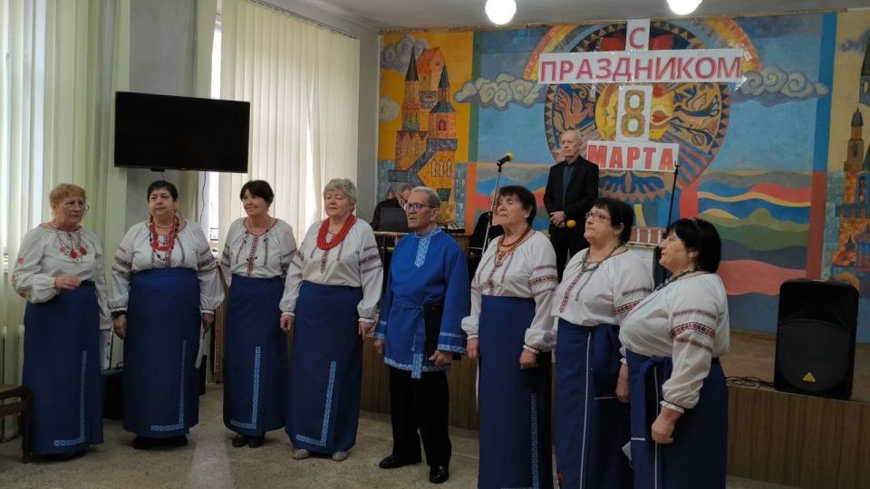 В преддверии международного женского дня в светлодарском отделении ГБУСО ЦСОН г. Дебальцево, совместно с городским дворцом культуры, прошёл праздничный концерт В преддверии международного женского дня в светлодарском отделении ГБУСО ЦСОН г. Дебальцево, совместно с городским дворцом культуры, прошёл праздничный концерт