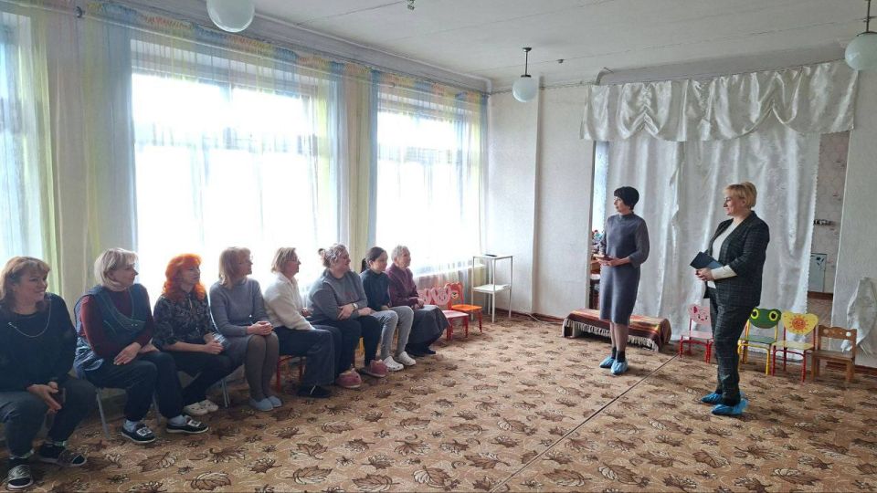 В Горняцком внутригородском районе города Макеевки активно распространяется свежий выпуск информационного бюллетеня от Регионального общественного движения "Донецкая Республика" В Горняцком внутригородском районе города Макеевки активно распространяется свежий выпуск информационного бюллетеня от Регионального общественного движения "Донецкая Республика"