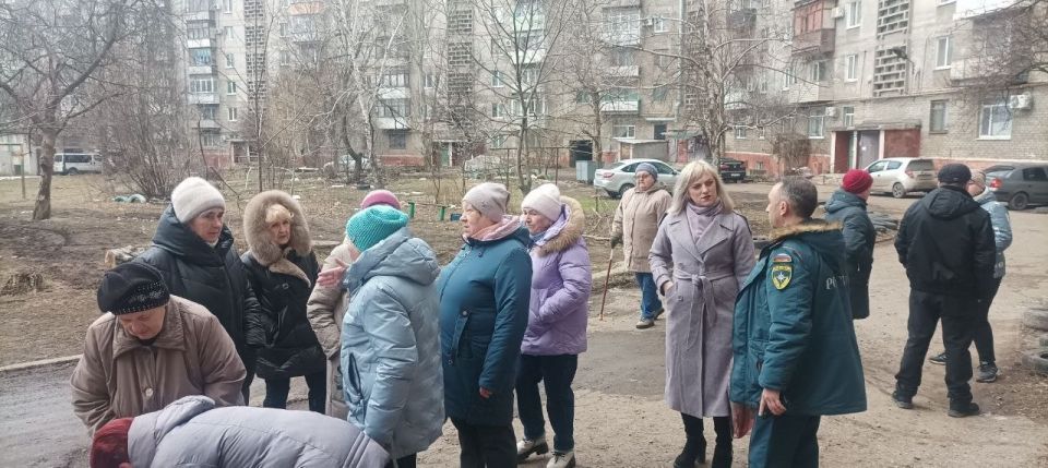 Роман Конев: В Горловке, в рамках проекта «Управдом» партии «Единая Россия», представители Управы Калининского района и Единого регионального фонда управления МКД ДНР провели серию встреч с жителями многоквартирных домов Роман Конев: В Горловке, в рамках проекта «Управдом» партии «Единая Россия», представители Управы Калининского района и Единого регионального фонда управления МКД ДНР провели серию встреч с жителями многоквартирных домов