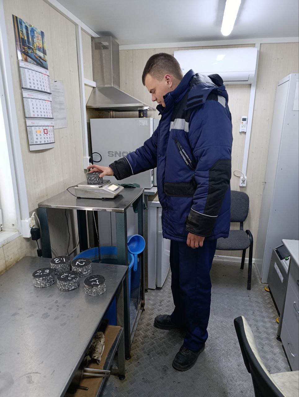 Александр Бондаренко: По ряду участков межмуниципальных дорог началась первая в этом году укладка асфальтобетона Александр Бондаренко: По ряду участков межмуниципальных дорог началась первая в этом году укладка асфальтобетона