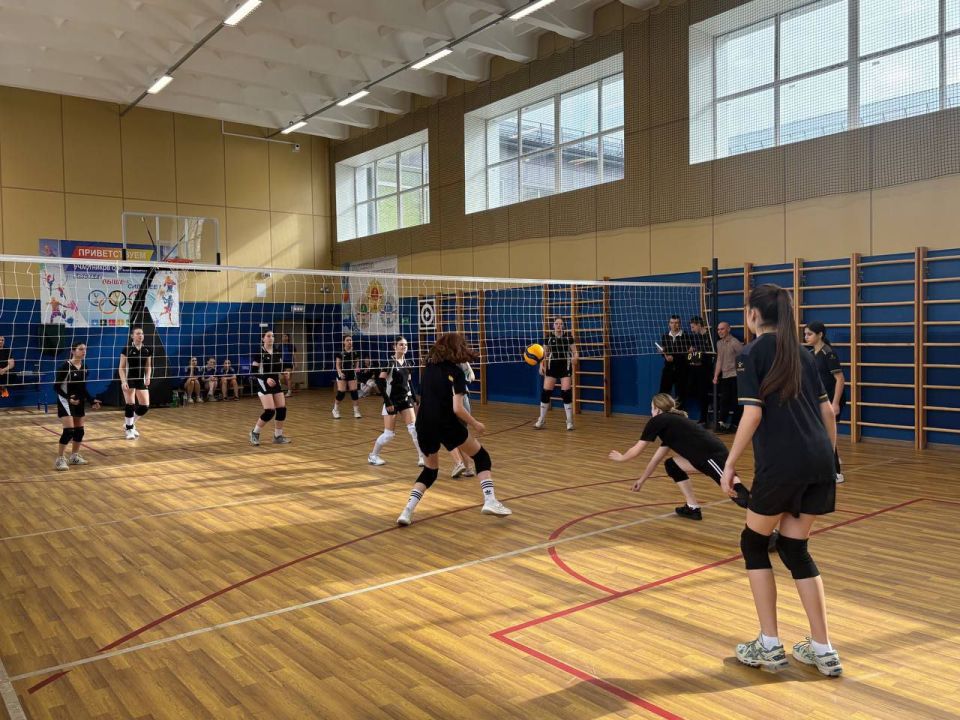 В Новоазовске состоялся турнир по волейболу среди молодёжных команд, приуроченный к Международному женскому дню - 8 марта, в рамках проекта «Детский спорт», при поддержке Новоазовского местного отделения Единой России В Новоазовске состоялся турнир по волейболу среди молодёжных команд, приуроченный к Международному женскому дню - 8 марта, в рамках проекта «Детский спорт», при поддержке Новоазовского местного отделения Единой России