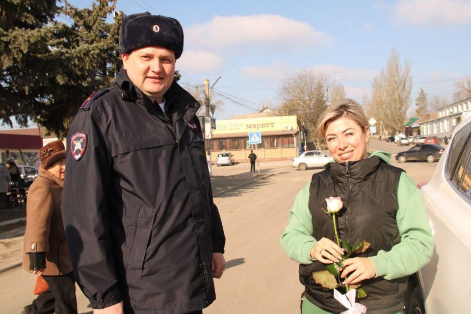 В преддверии 8 Марта в Володарском муниципальном округе округе прошла уже акция «Автоледи» В преддверии 8 Марта в Володарском муниципальном округе округе прошла уже акция «Автоледи»