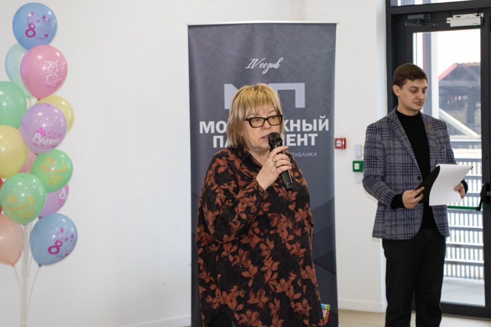 Мини-концерт для жен и матерей участников спецоперации Мини-концерт для жен и матерей участников спецоперации